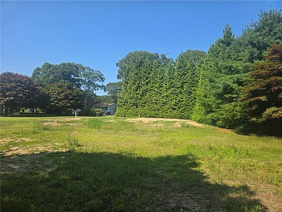 5th image of 118 Winnapaug Rd