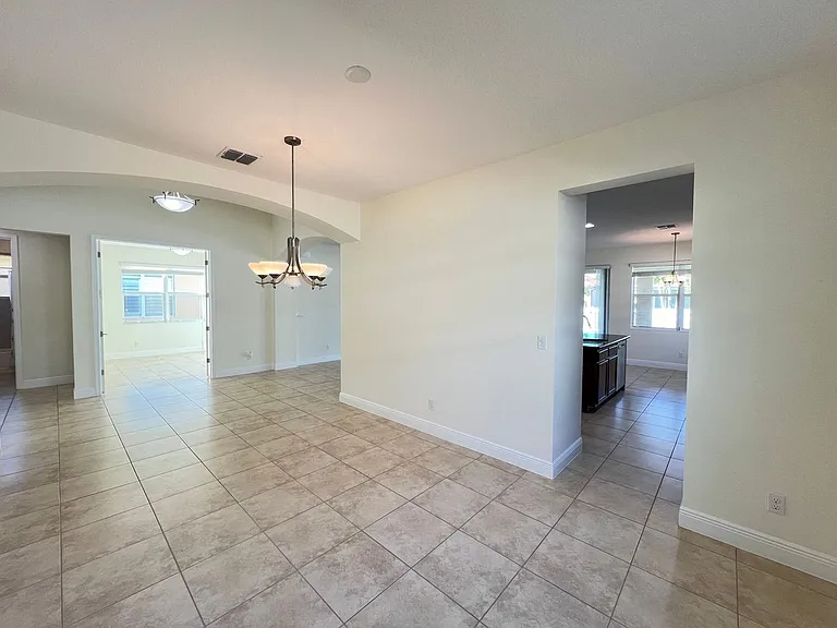 11948 SW Crestwood Cir — Photo 17