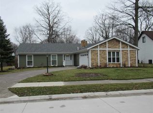 8207 Roanoke Dr, Fort Wayne, IN