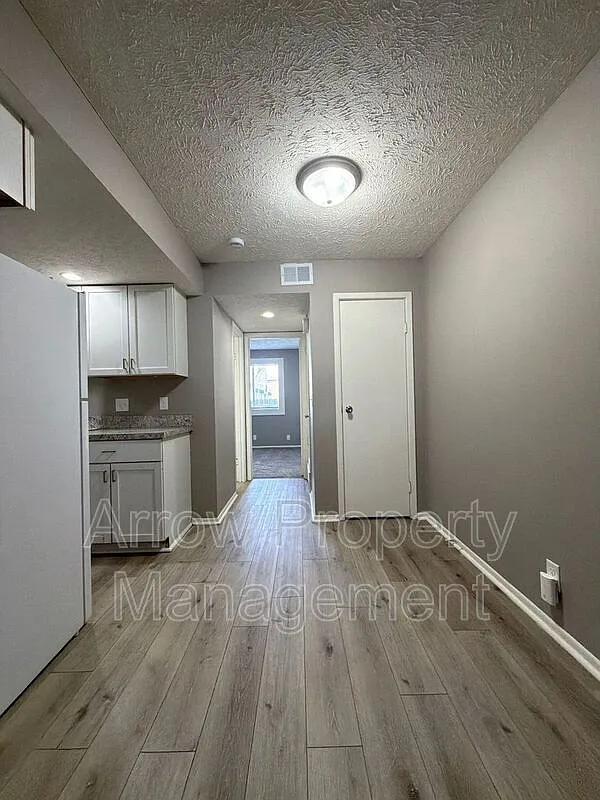 Building Photo - 2110 J St #3