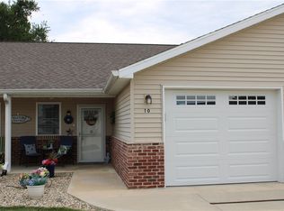 1120 N Broadway St #10, Shelbyville, IL 62565