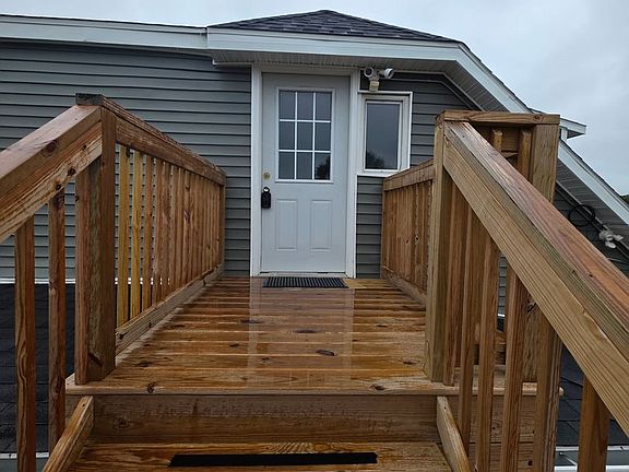 2nd image of 714 S 6th St #1