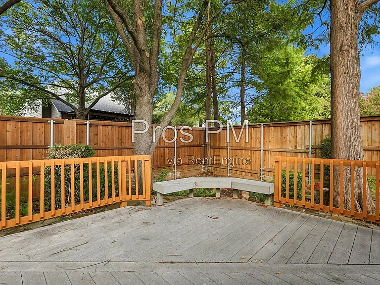 2921 Meadow Glen Dr — Photo 34