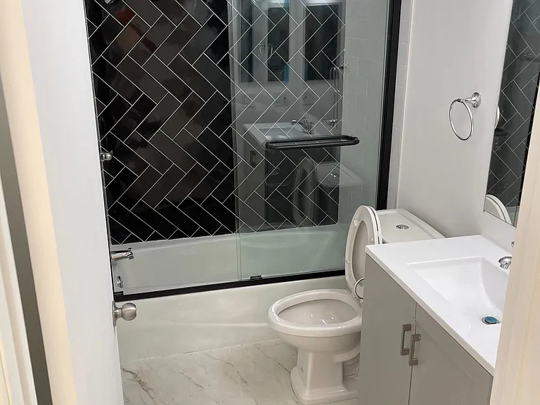 1525 E Appleton St #306 — Photo 10