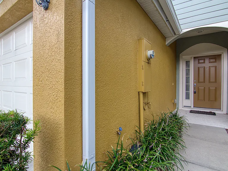 1020 Berkman Cir — Photo 2