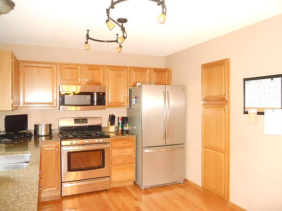4th image of 3420 Vista Ct