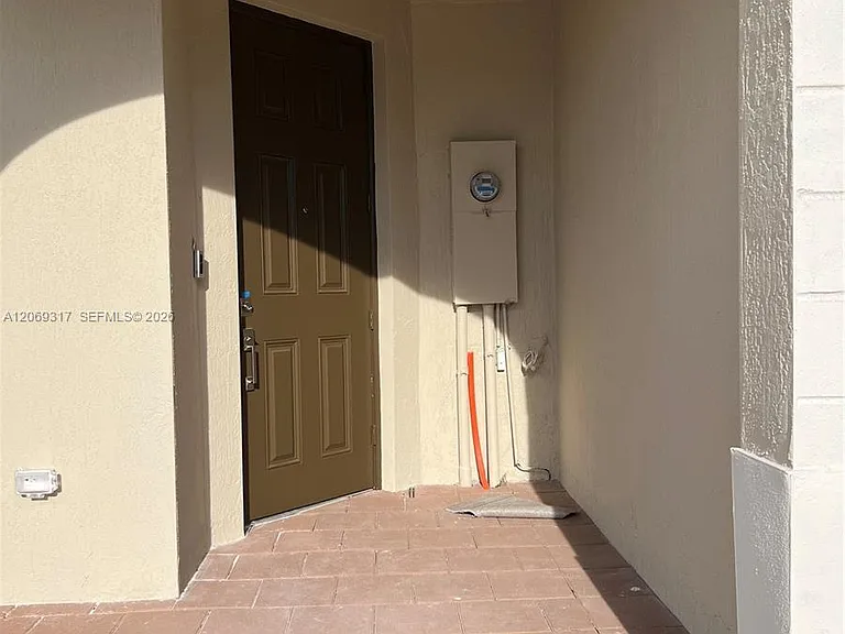 11447 W 34th Ct — Photo 5