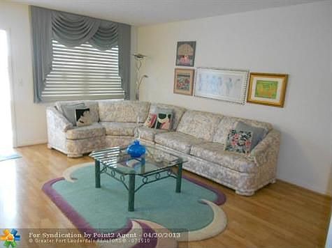1st image of 1027 Harwood #D