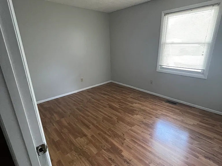 2252 Southeastern Pkwy — Photo 6
