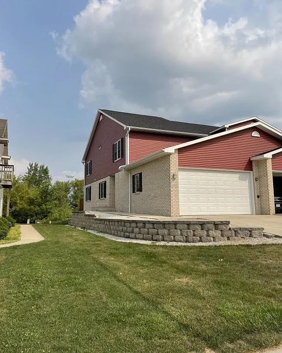 2923 Kentville Dr