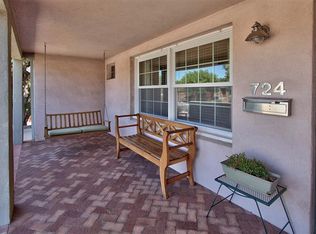 724 Loma Vista Dr NE, Albuquerque, NM 87106