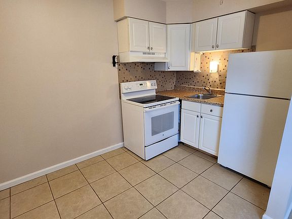 5th image of 2625 S Big Bend Blvd APT 4