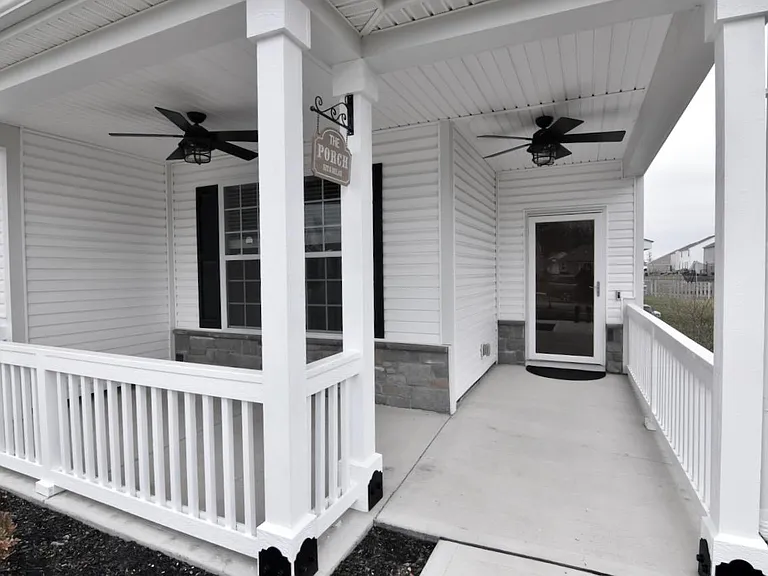 164 Broadmoore Blvd — Photo 33
