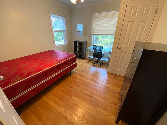 5th image of 503 Elm St APT 2