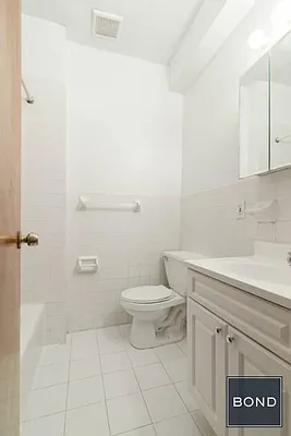 Rented by Bond New York | media 26