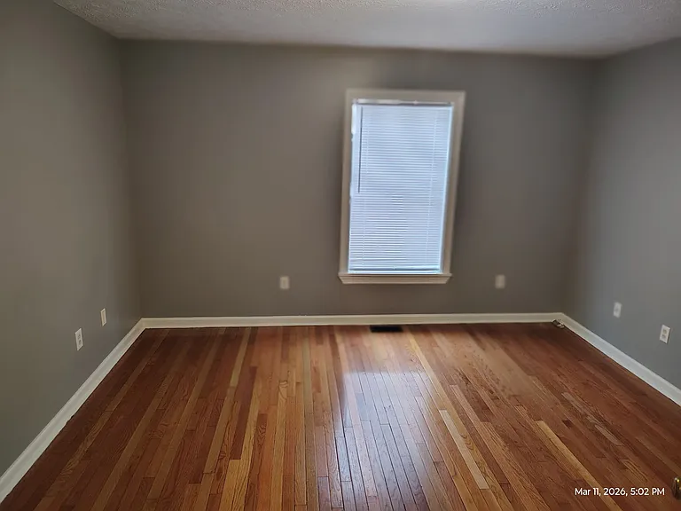 343 Ohio St — Photo 6