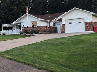 1002 Tomahawk Rd, North Platte, NE 69101