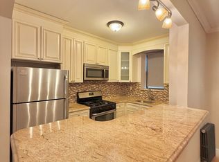 25-81 36th St #A2, Astoria, NY 11103