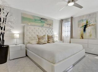 2240 N Cypress Bend Dr APT 704, Pompano Beach, FL 33069