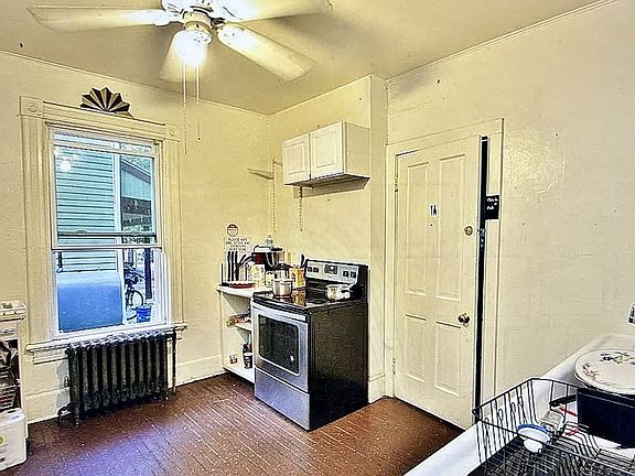 2nd image of 40 N Chestnut St #36
