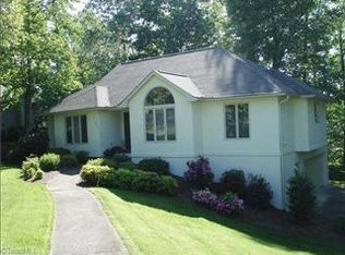 5013 Haystack Hill Rd, Winston Salem, NC 27106