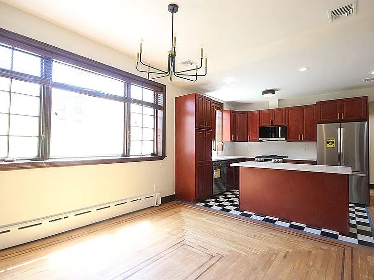 126 Washington St #1 — Photo 5