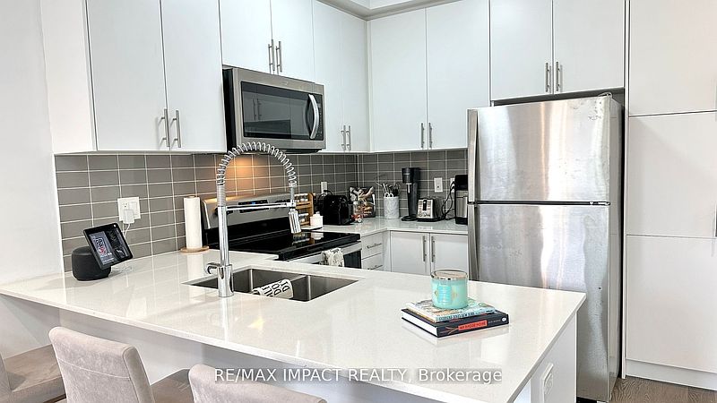 North York Townhouse for rent - 2 Bedrooms — photo 2