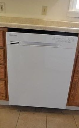 3rd image of 14132 Delaware Dr
