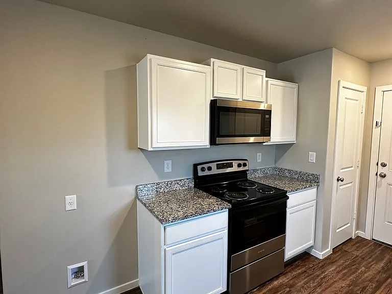 3505 Turner Ave — Photo 5