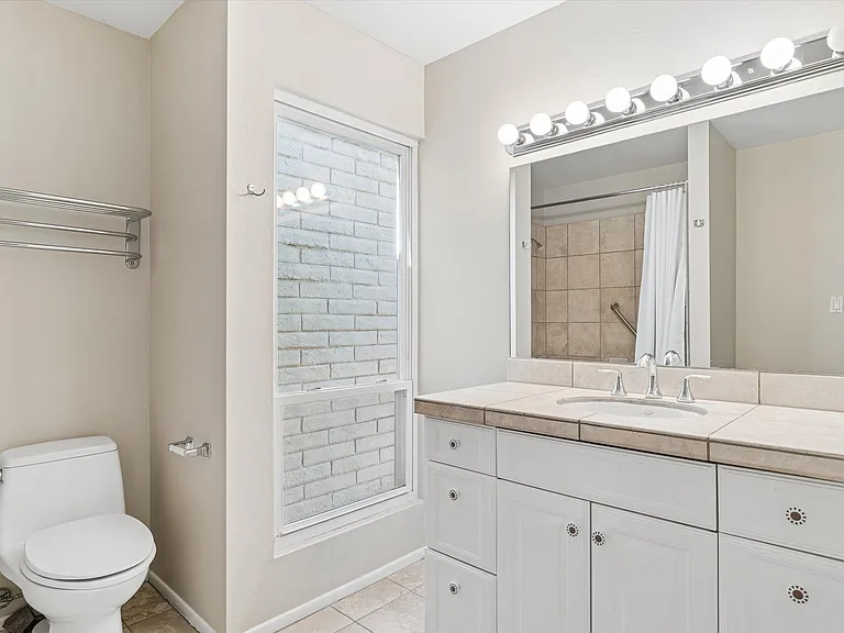 5208 N 78th Way — Photo 21