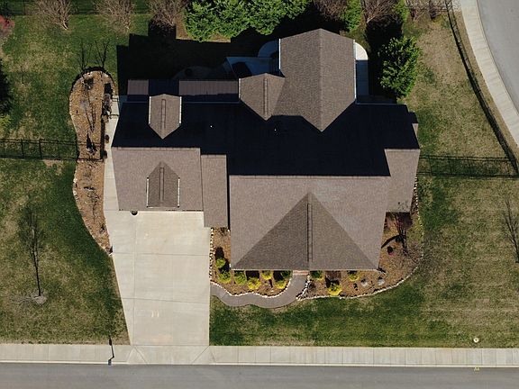 3rd image of 20 Windjammer Ct