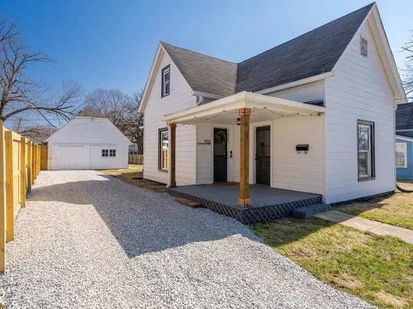 903 S Locust St, Greencastle, IN 46135