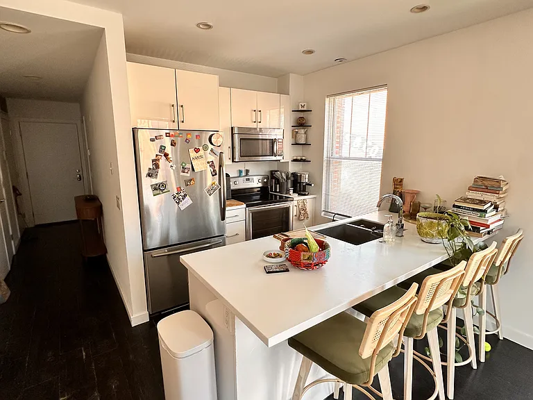 263 N 3rd St #D — Photo 8