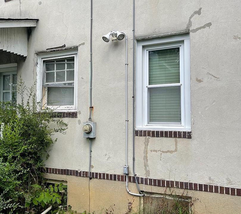 2nd image of 14 W Del A Vue Ave