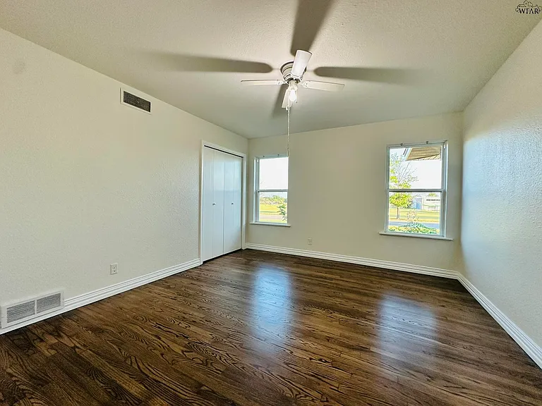 4300 Phillips Dr — Photo 14