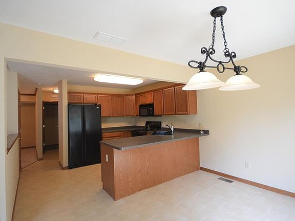 4th image of 608 Hidden Harbor Dr #24