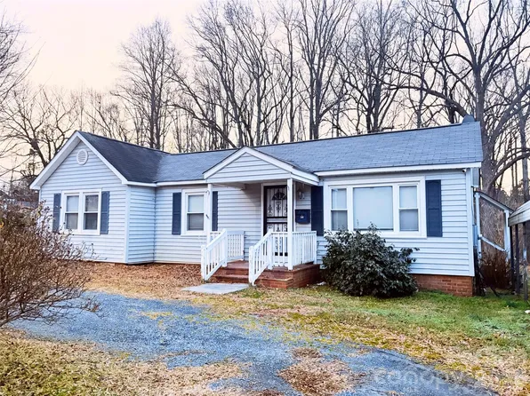 833 Dennis St, Troy, NC 27371