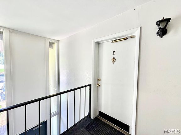 3rd image of 7601 Hazelcrest Dr APT E