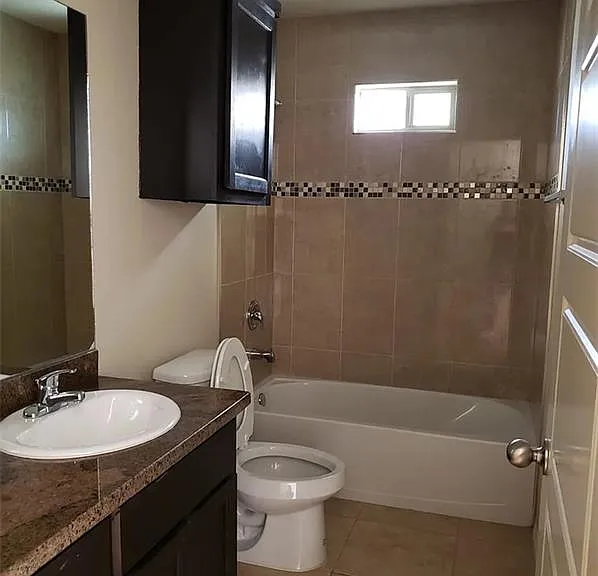2120 Taxco Ct #3 — Photo 3