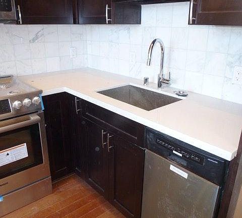 3rd image of 1958 Green St APT 2
