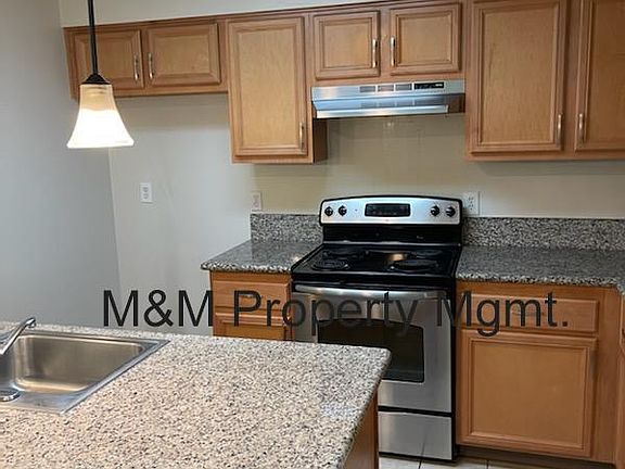 3rd image of 5073 Rhode Island Dr