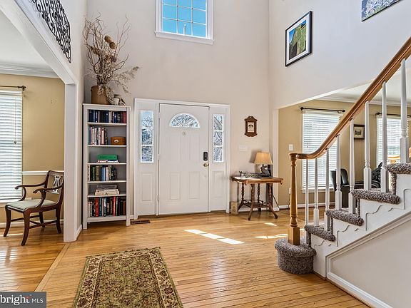 3rd image of 15077 Haviland Ct