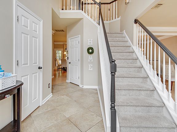 4th image of 1390 Watercove Ln