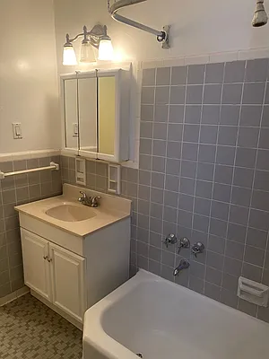 Rented by REMAX Elite | media 6