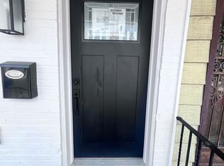 2520 W Seybert St, Philadelphia, PA 19121