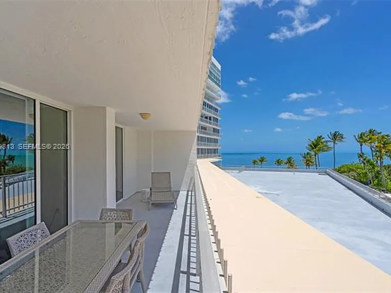 600 Grapetree Dr #4DS — Photo 6