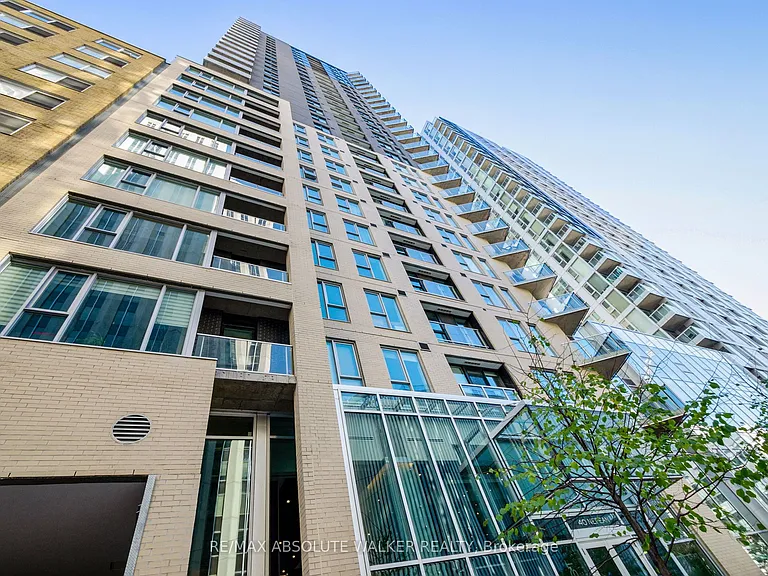 40 Nepean St #2702 — Photo 1