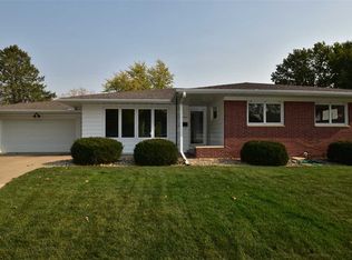 2545 Orchard St, Waterloo, IA 50702