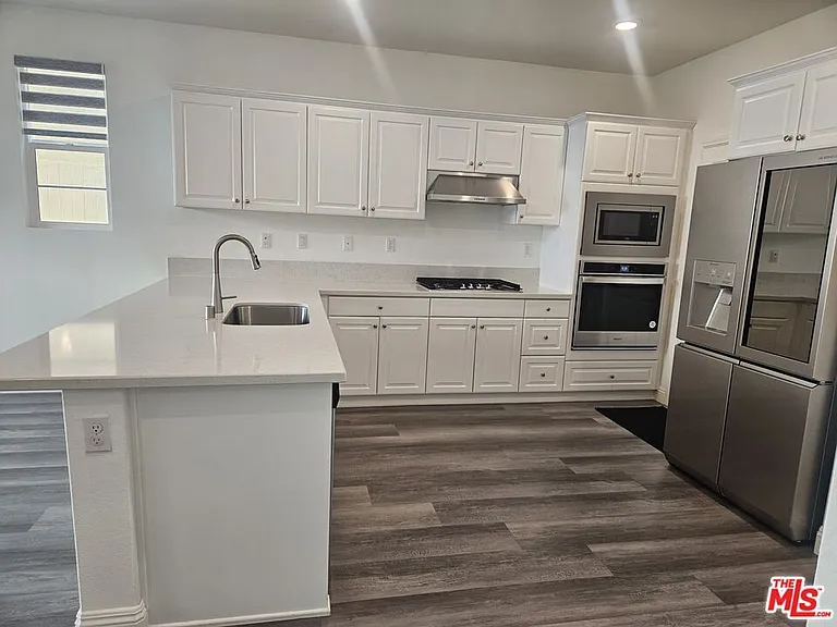 1671 Yarrow Pl — Photo 5