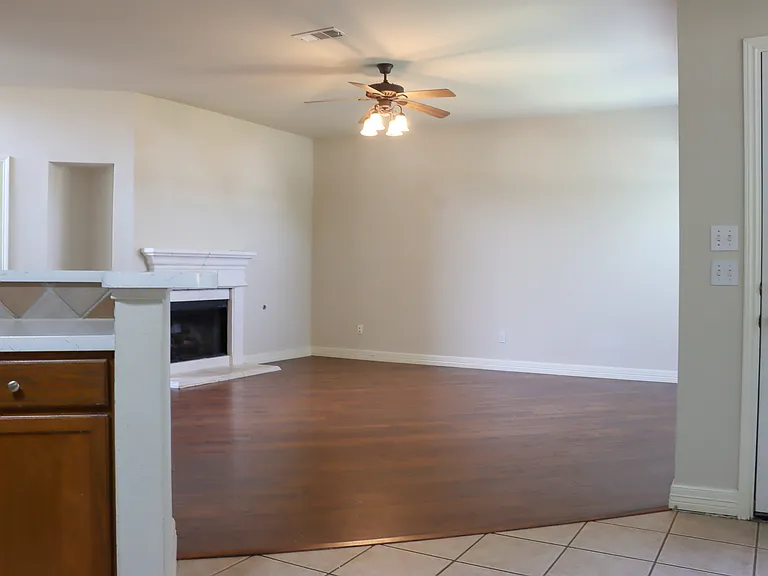 4021 Aladdin Dr — Photo 6